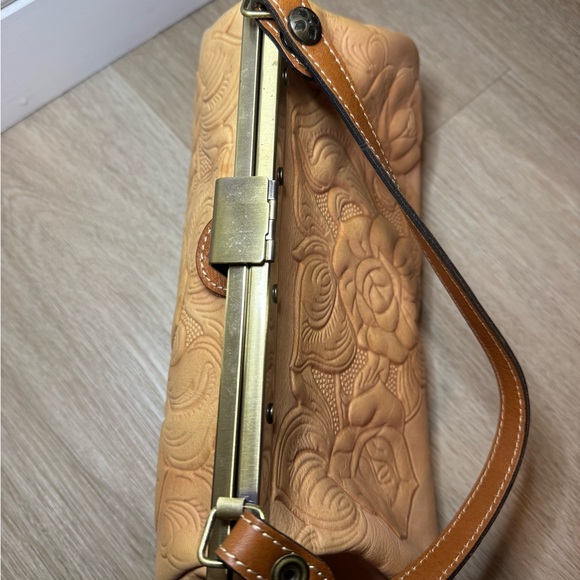 Patricia Nash Ferrara frame satchel - Picture 6 of 9